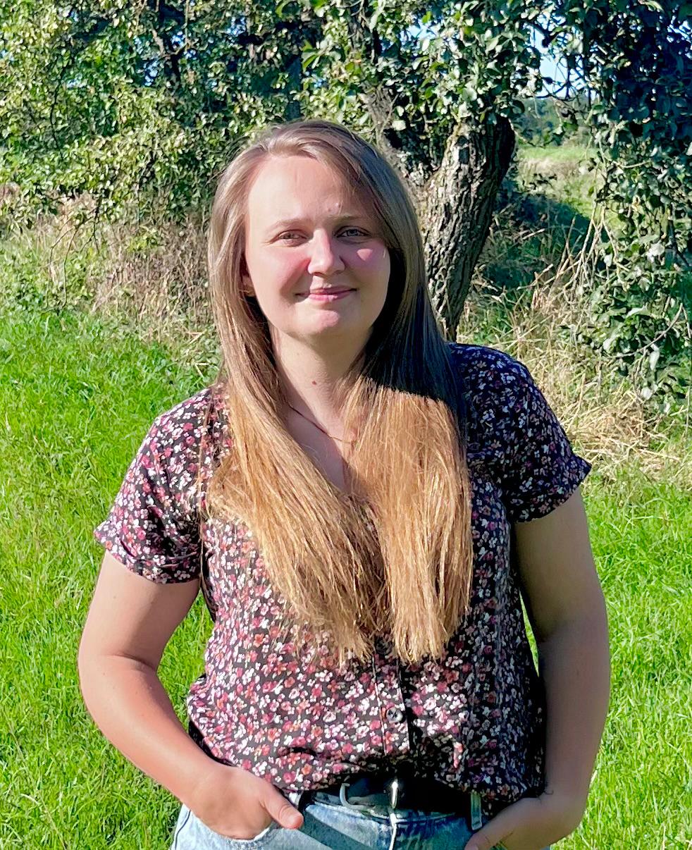 Corinna Schnapp